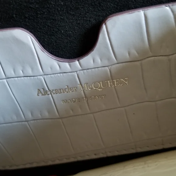 Alexander McQueen Croc-Embossed Leather Skull Crossbody Bag Lavender - Picture 9 of 11